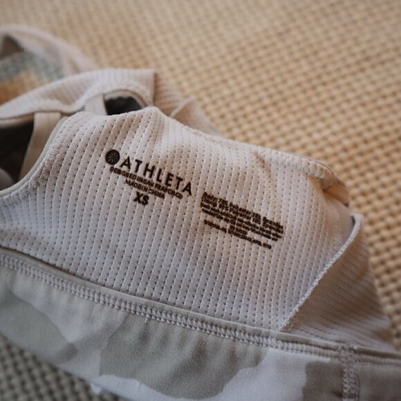 Athleta Camo Medium Support Crossover Sports Bra Size XS - Picture 4 of 5
